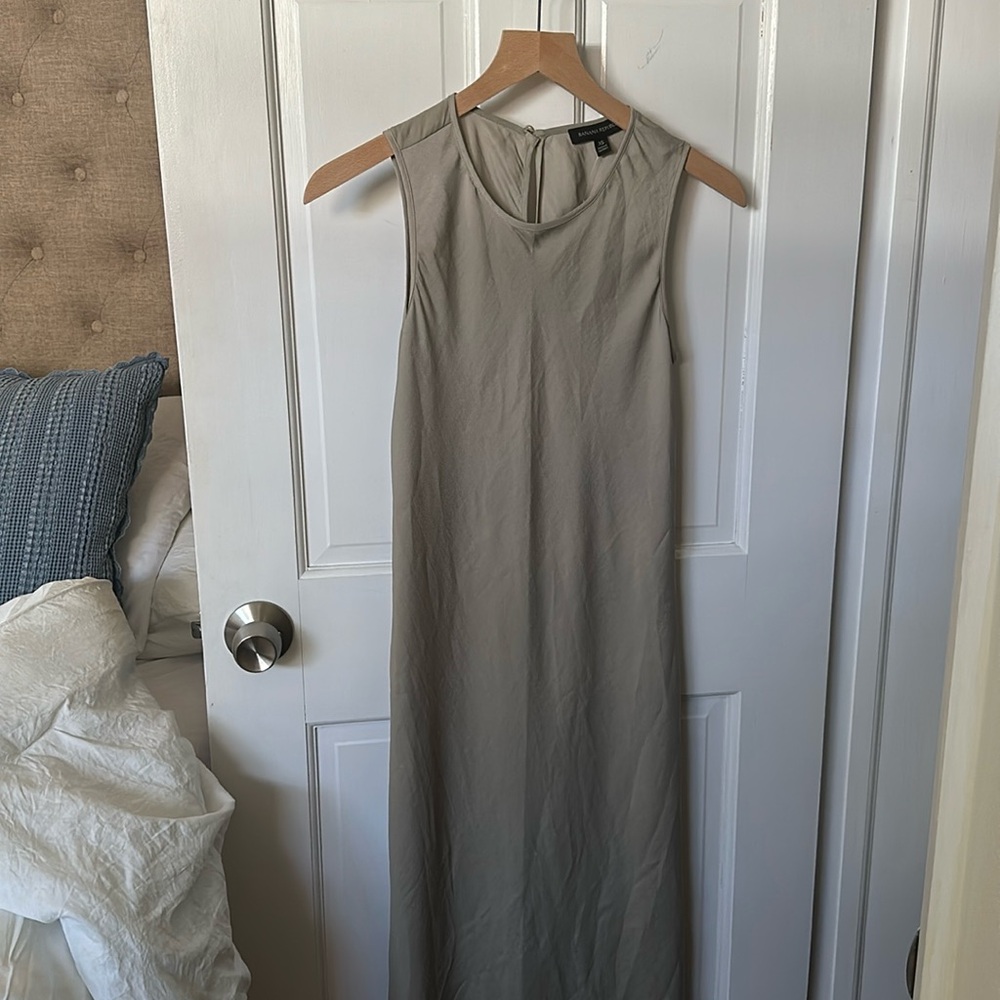 Banana Republic Green Maxi Dress
